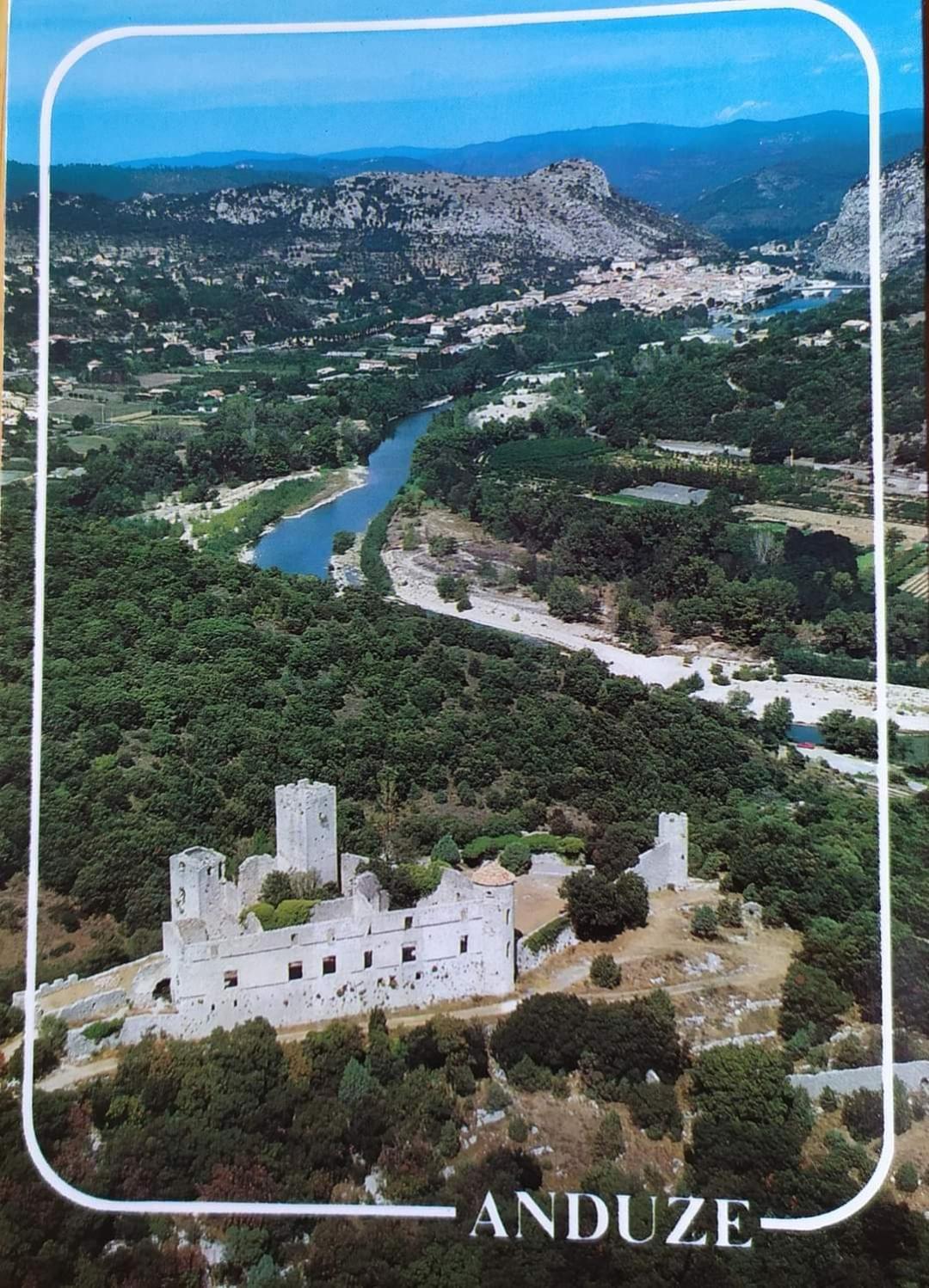 Charmant Chalet Pour 2 Personnes Spa Prive Massillargues-Attuech Екстер'єр фото